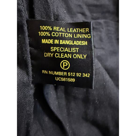 Screen-Worn David Caruso Black Leather Jacket. Cold Around the Heart (1997) - Picture 11 of 12